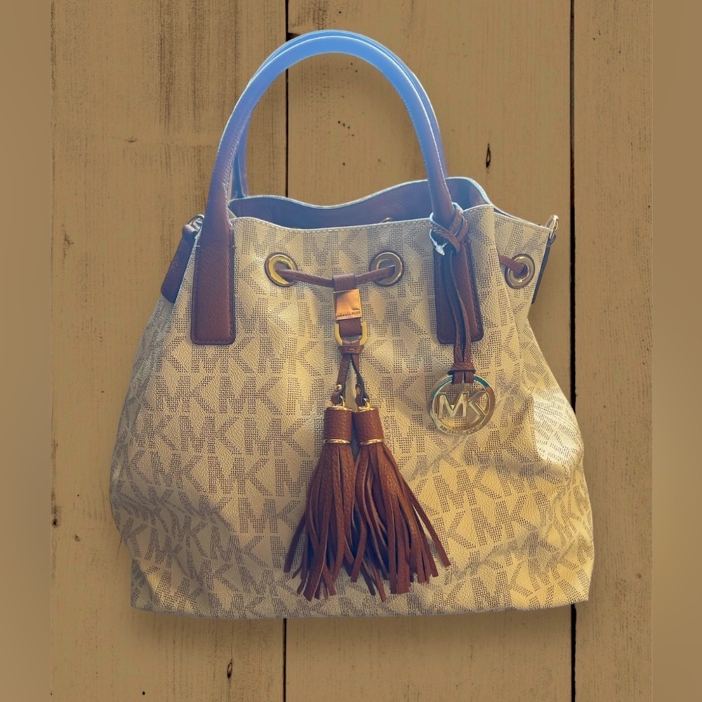 NWT MICHAEL KORS Camden Large Drawstring Satchel Bag - Vanilla